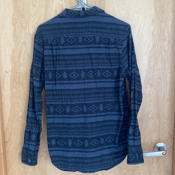 Old Navy Mens Flannel - Picture 4 of 4